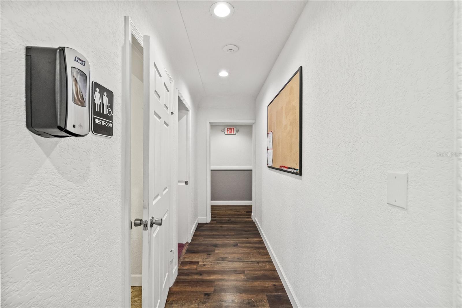 SKYLINE GROVES - Commercial Lease