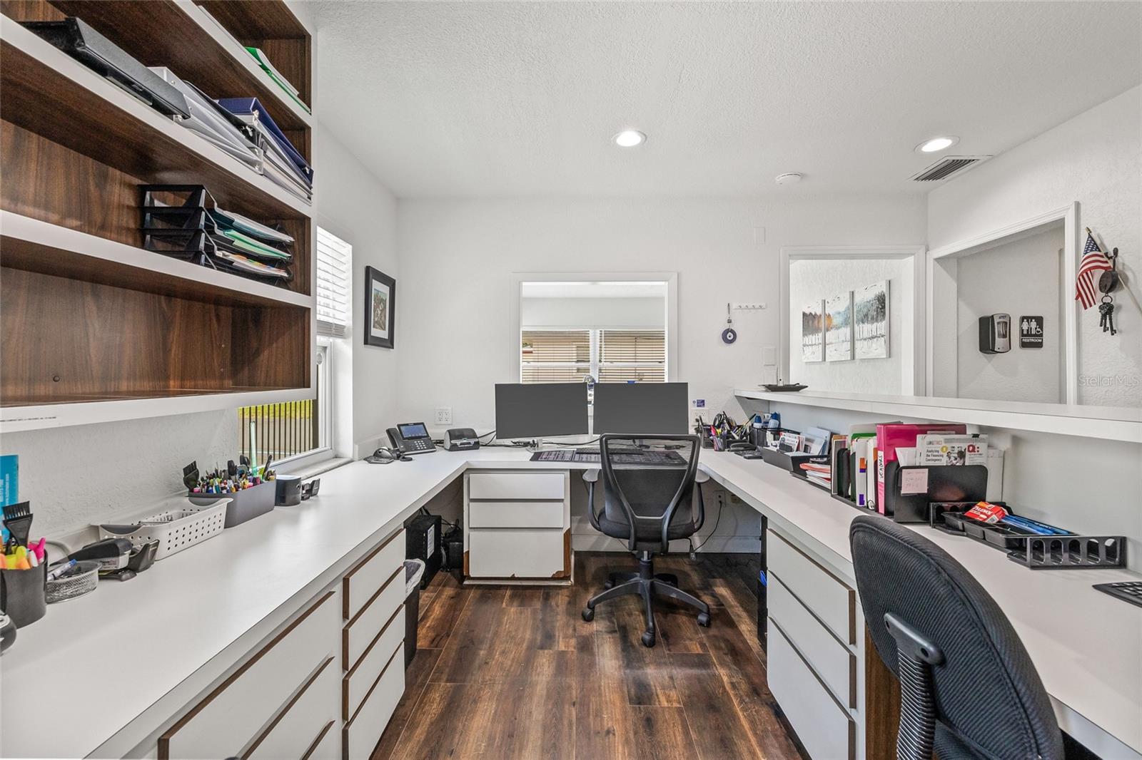 SKYLINE GROVES - Commercial Lease