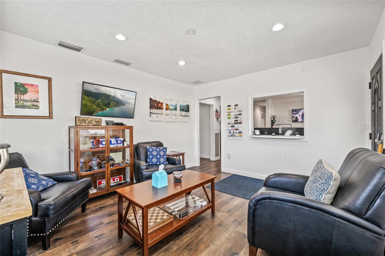 SKYLINE GROVES - Commercial Lease