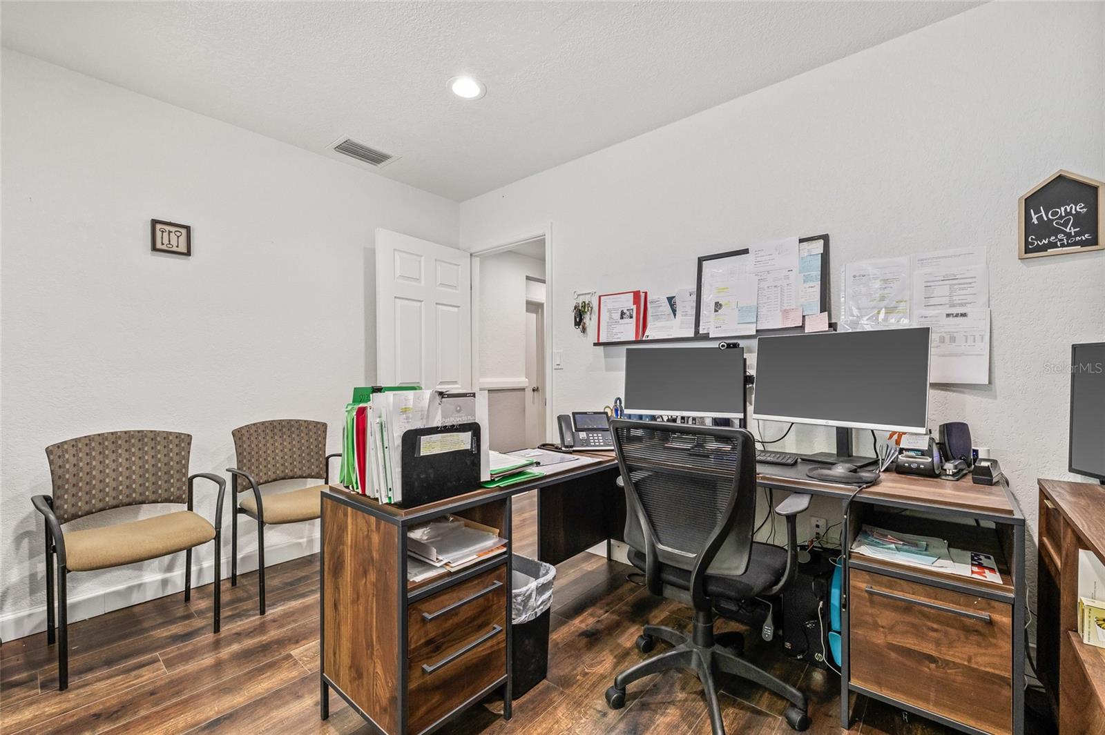 SKYLINE GROVES - Commercial Lease