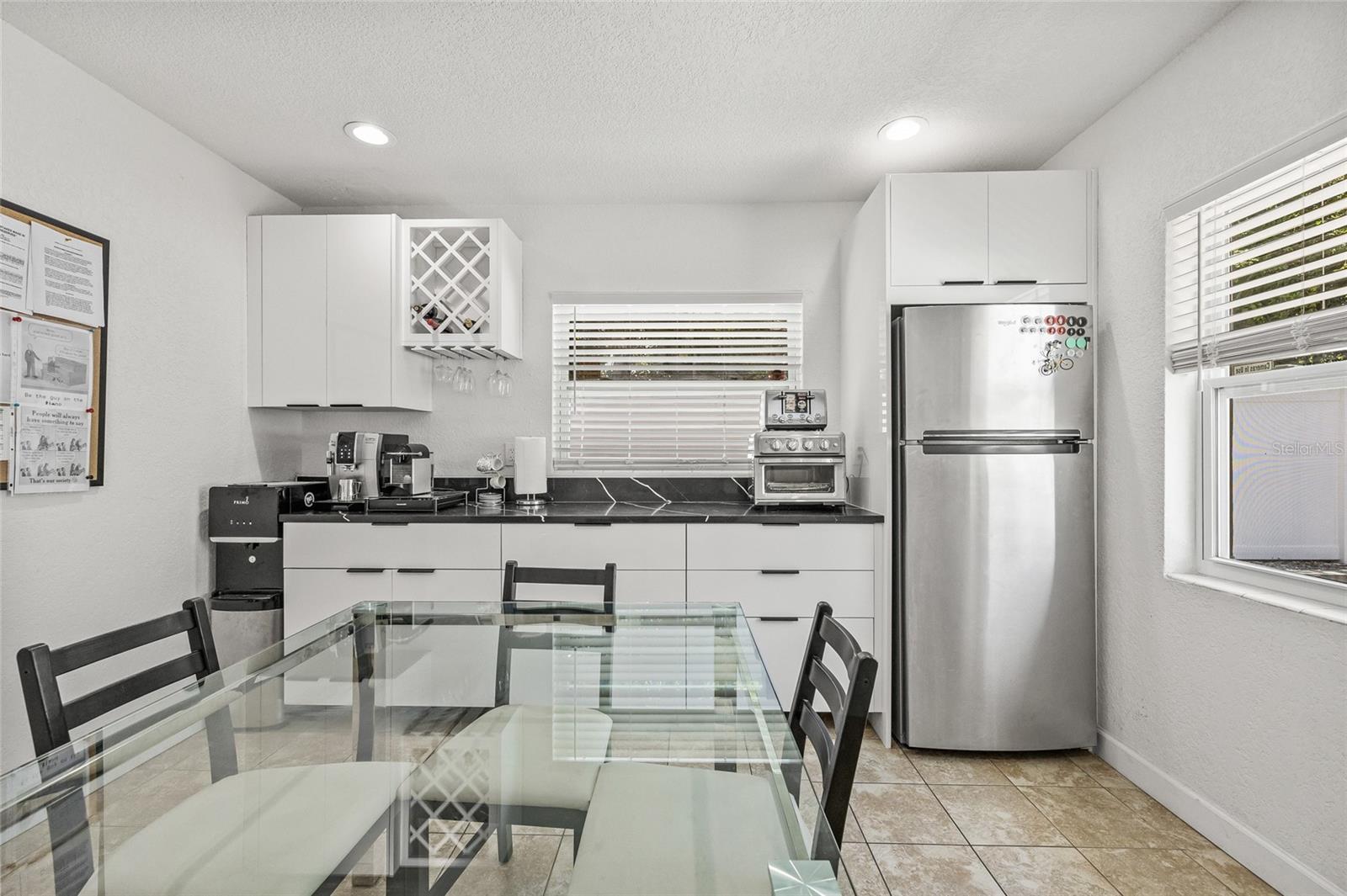 SKYLINE GROVES - Commercial Lease