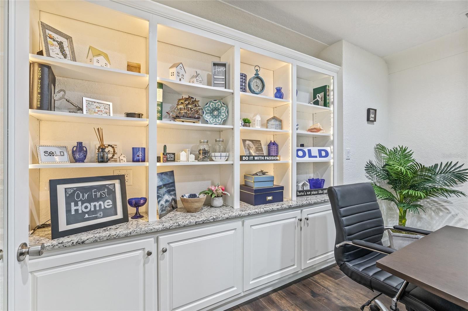 SKYLINE GROVES - Commercial Lease