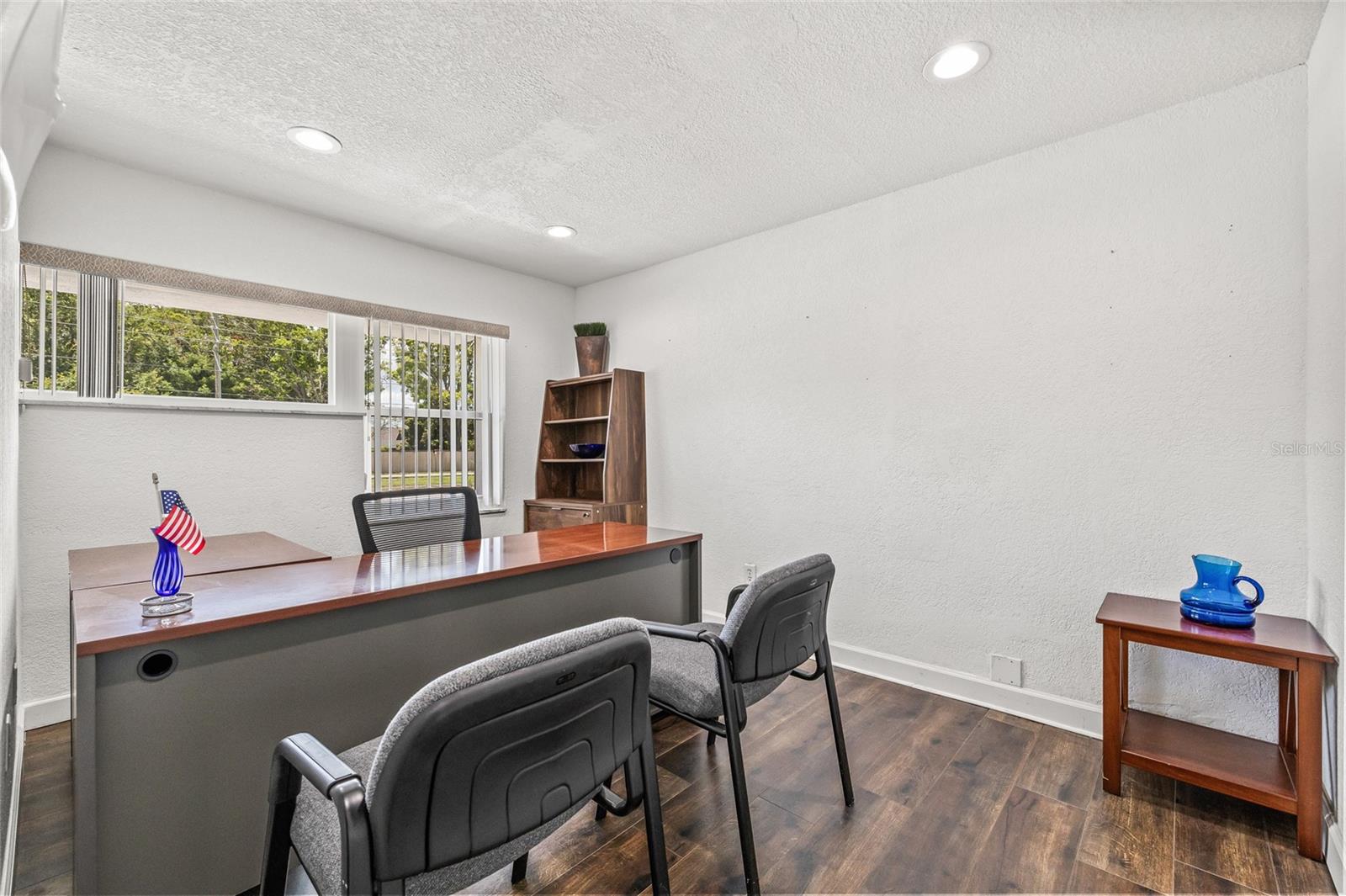 SKYLINE GROVES - Commercial Lease