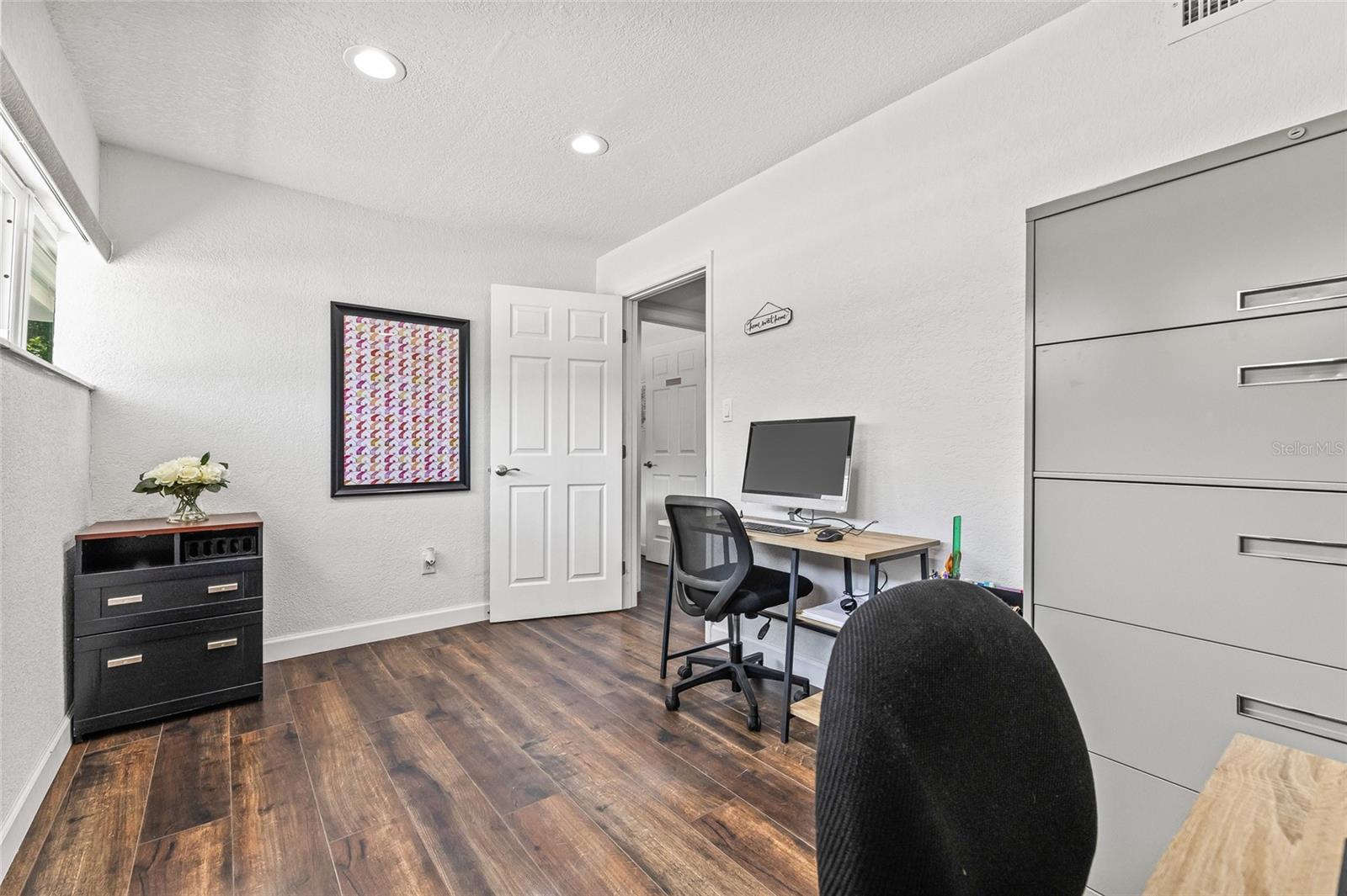 SKYLINE GROVES - Commercial Lease