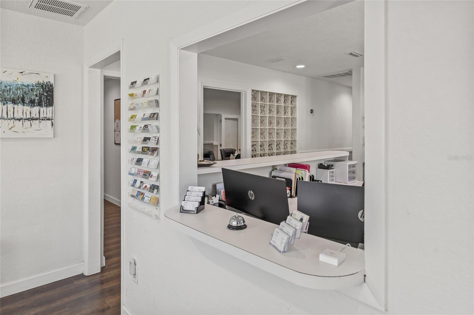 SKYLINE GROVES - Commercial Lease