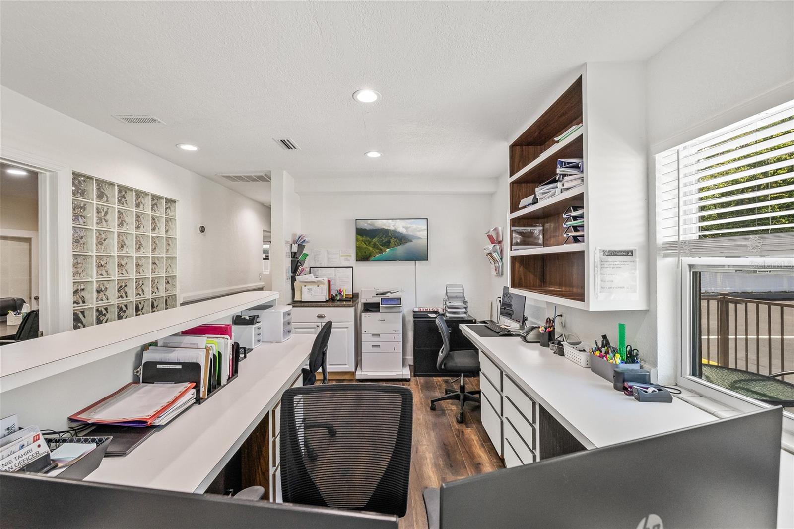 SKYLINE GROVES - Commercial Lease