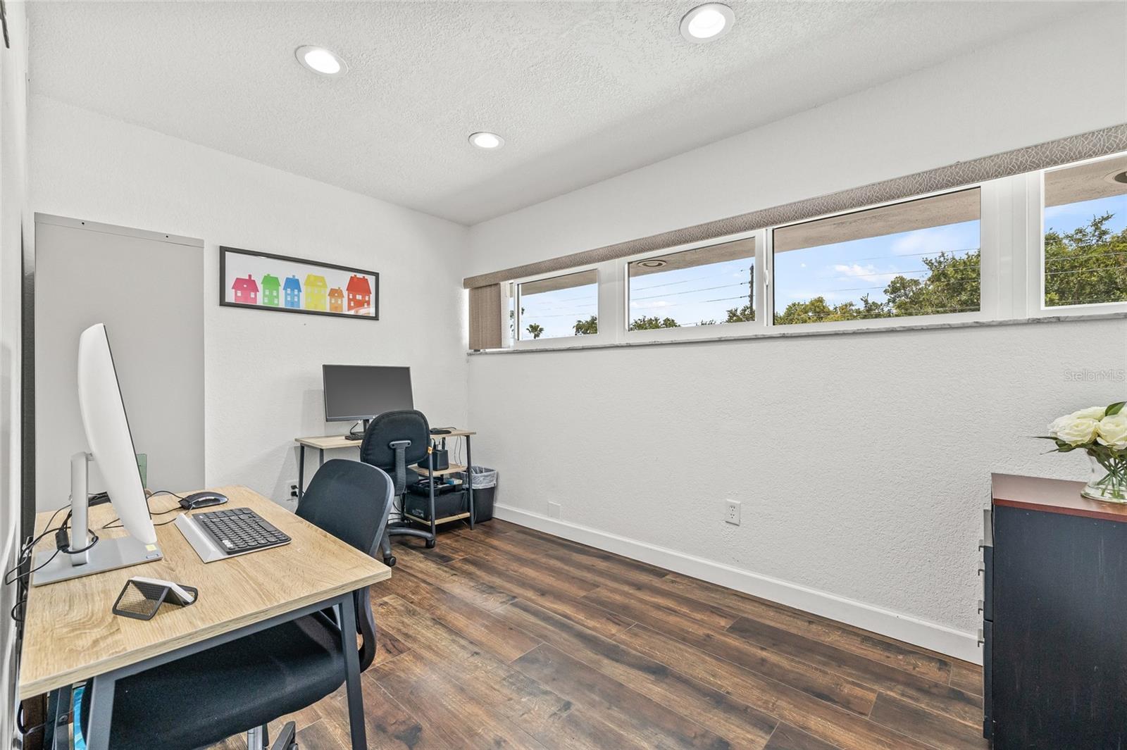 SKYLINE GROVES - Commercial Lease