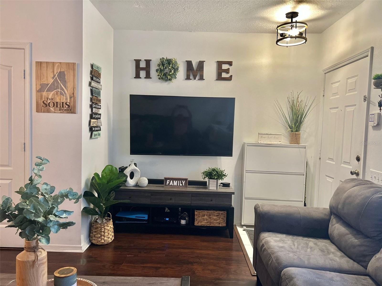 REGENCY KEY TWNHMS - Residential Lease