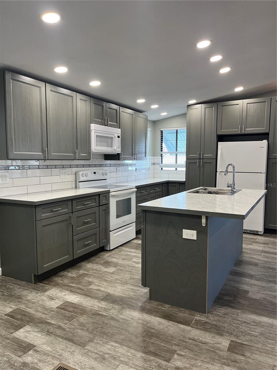 CARIBBEAN ISLES - Residential Lease