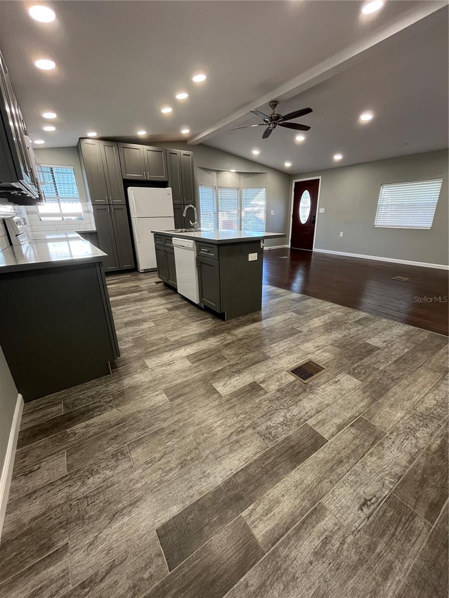 CARIBBEAN ISLES - Residential Lease