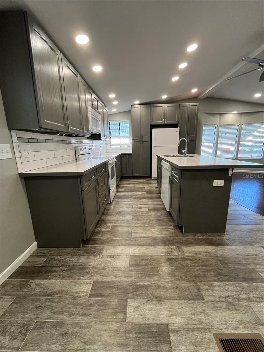 CARIBBEAN ISLES - Residential Lease