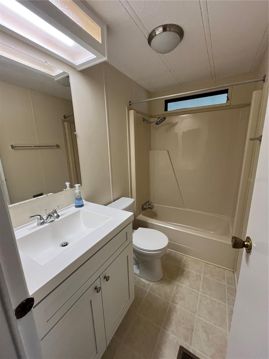 CARIBBEAN ISLES - Residential Lease