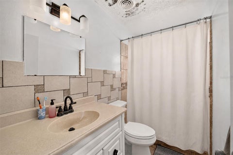 Tiny photo for 2009 NE 50th Street, Ocala, FL 34479 (MLS # OM734622)