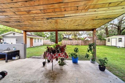 Tiny photo for 2009 NE 50th Street, Ocala, FL 34479 (MLS # OM734622)
