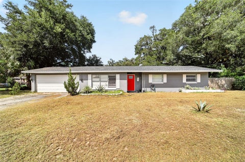 Tiny photo for 2009 NE 50th Street, Ocala, FL 34479 (MLS # OM734622)