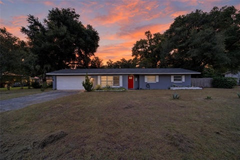 Tiny photo for 2009 NE 50th Street, Ocala, FL 34479 (MLS # OM734622)