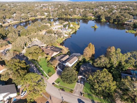 A home in LAKELAND