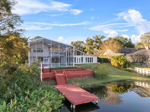 A home in LAKELAND