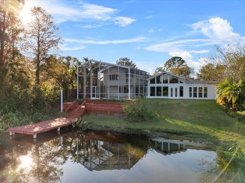 A home in LAKELAND