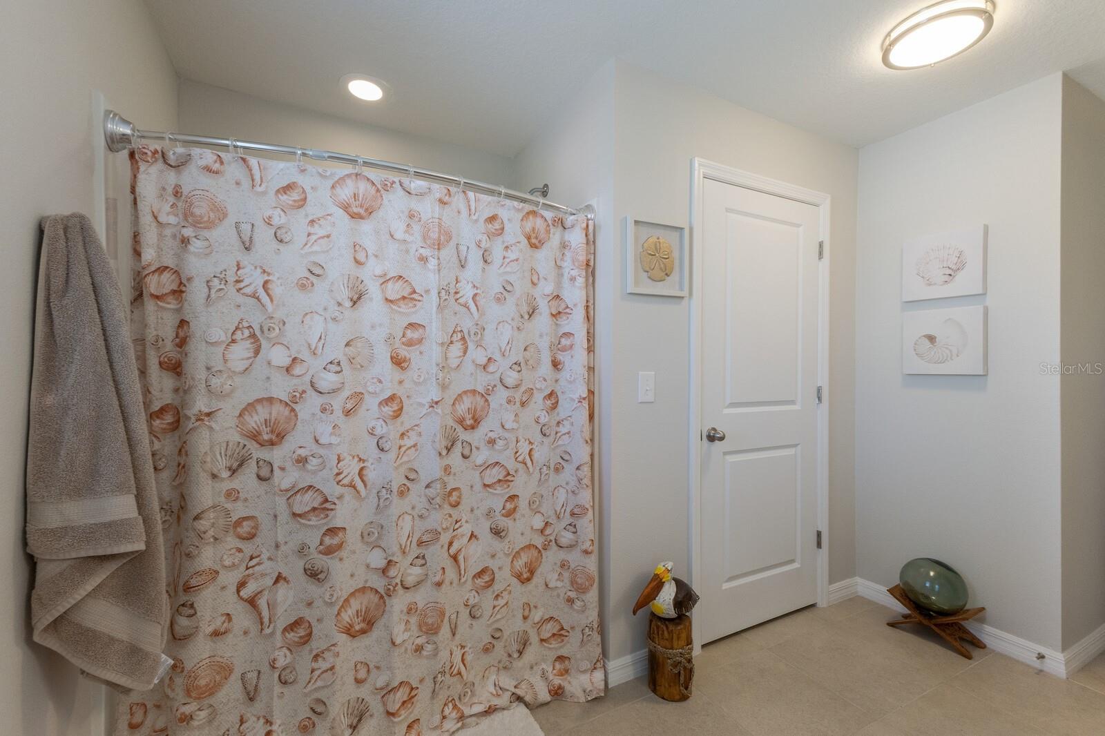 DEL TIERRA PH IV-B & IV-C - Residential Lease