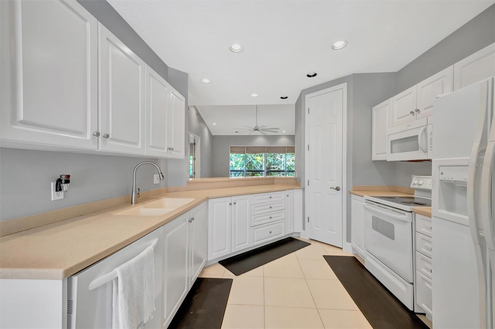 BOLLETTIERI RESORT VILLAS VIII - Residential