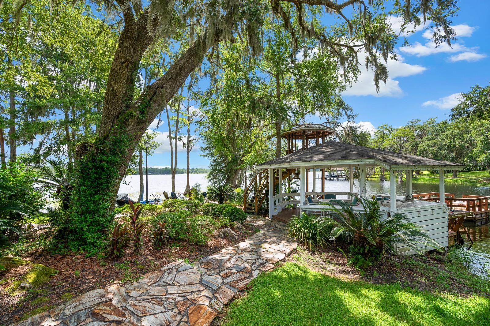 WOODBOROUGH PH 01 - Residential