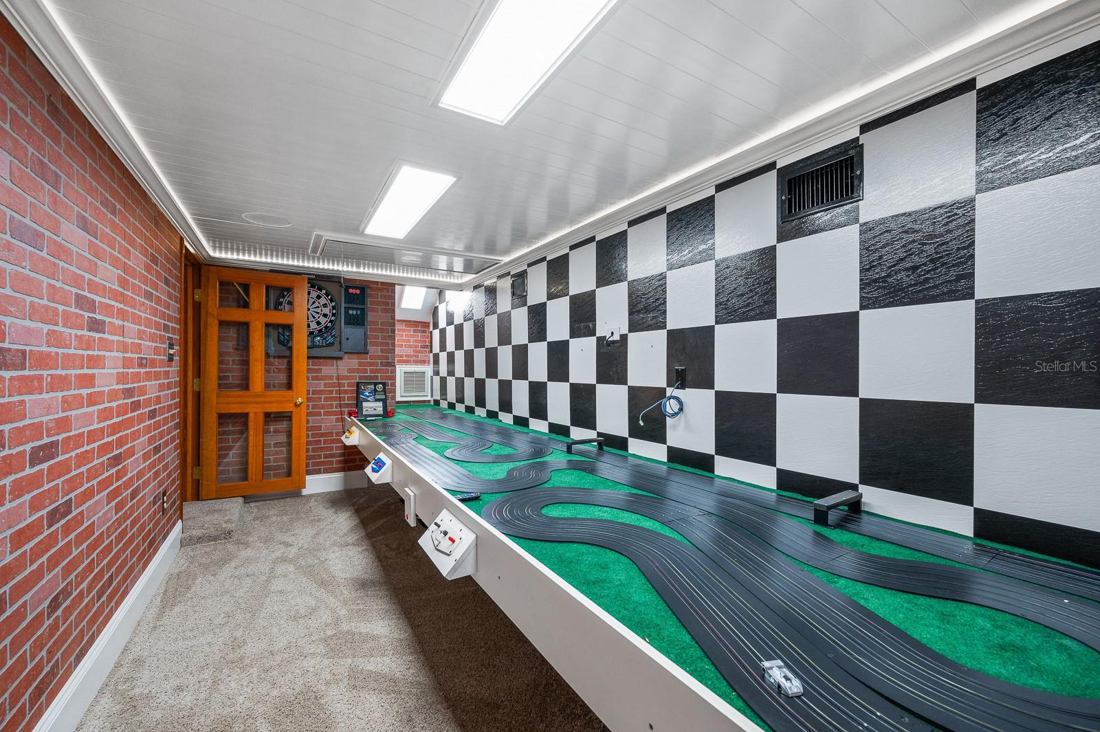 WOODBOROUGH PH 01 - Residential