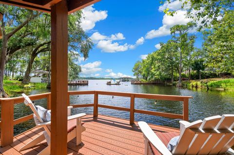 Photo of 996 NW Scenic Lake Drive, Lake City, FL 32055 (MLS # GC532641)
