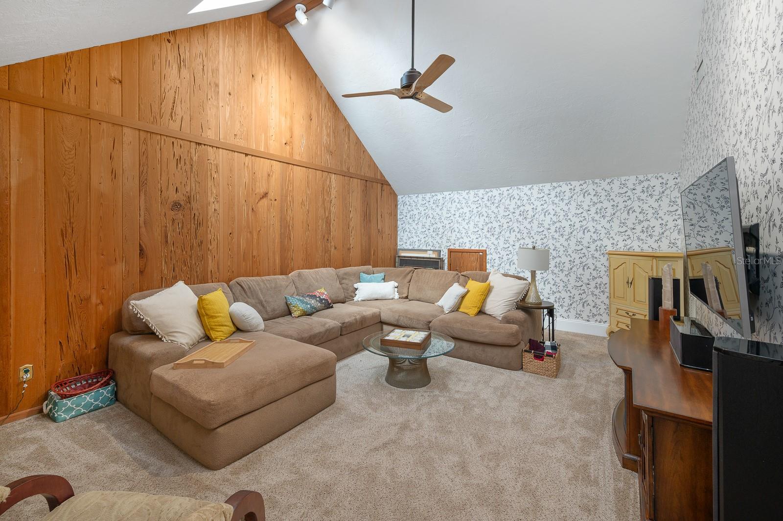 WOODBOROUGH PH 01 - Residential