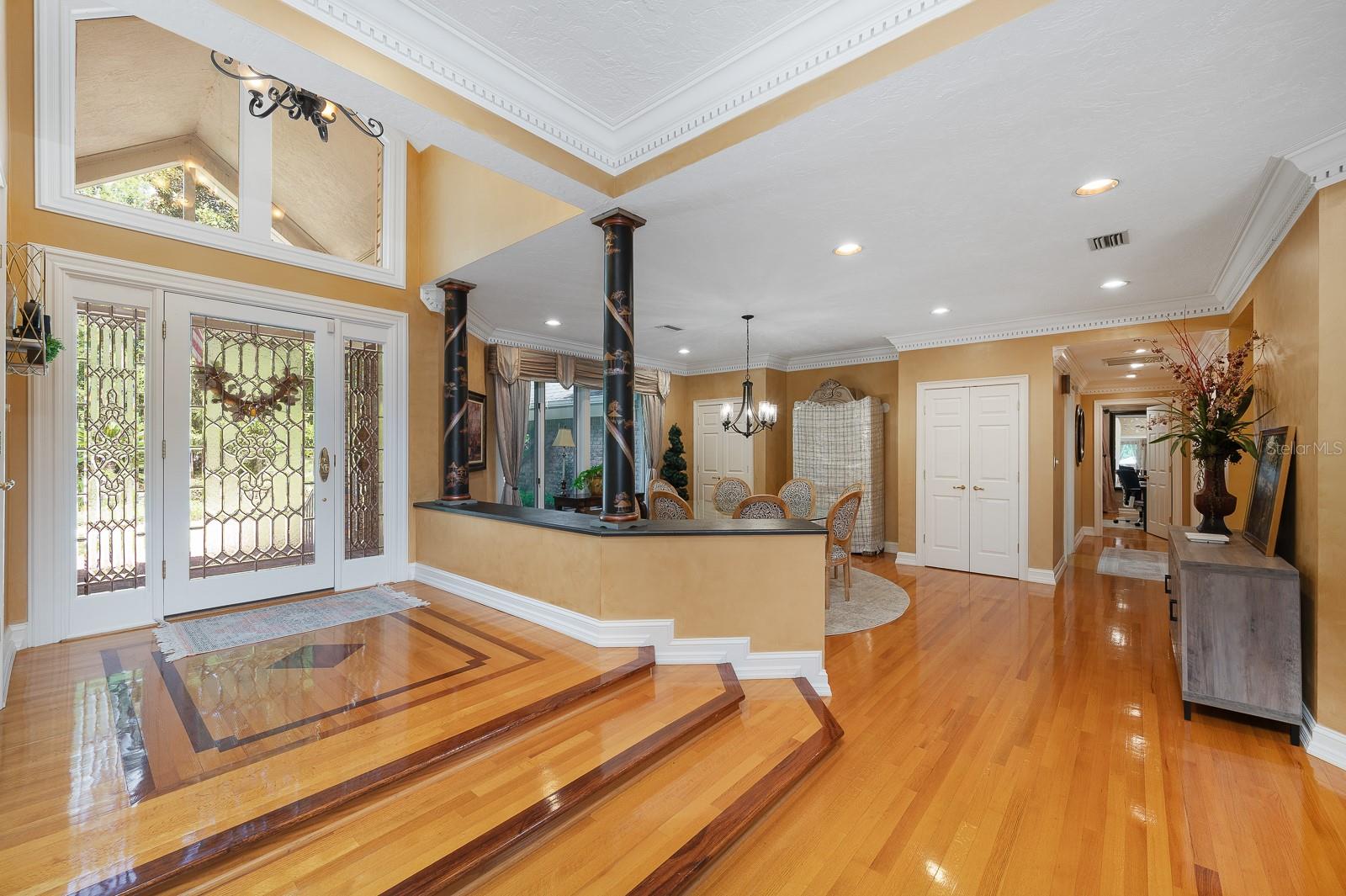996 NW SCENIC LAKE DRIVE