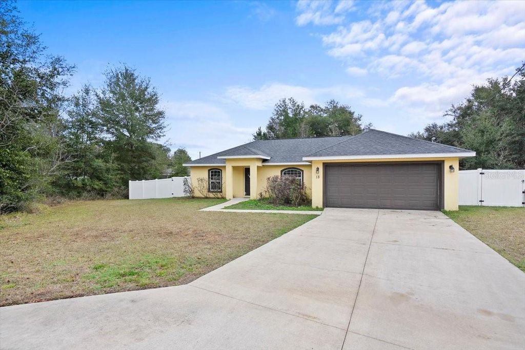 Photo of 18 Pine Track Terrace, Ocala, FL 34472 (MLS # FC315383)