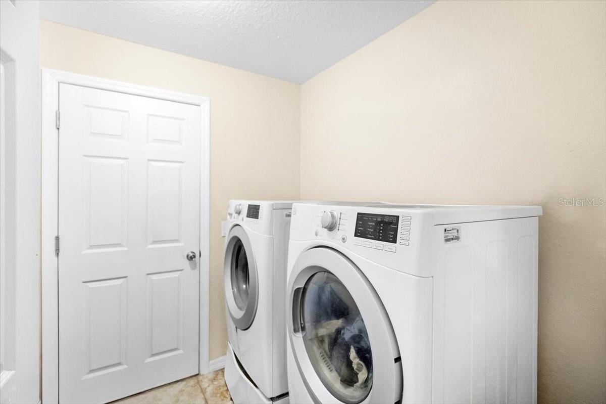 SILVER SPGS SHORES UN 17 - Residential