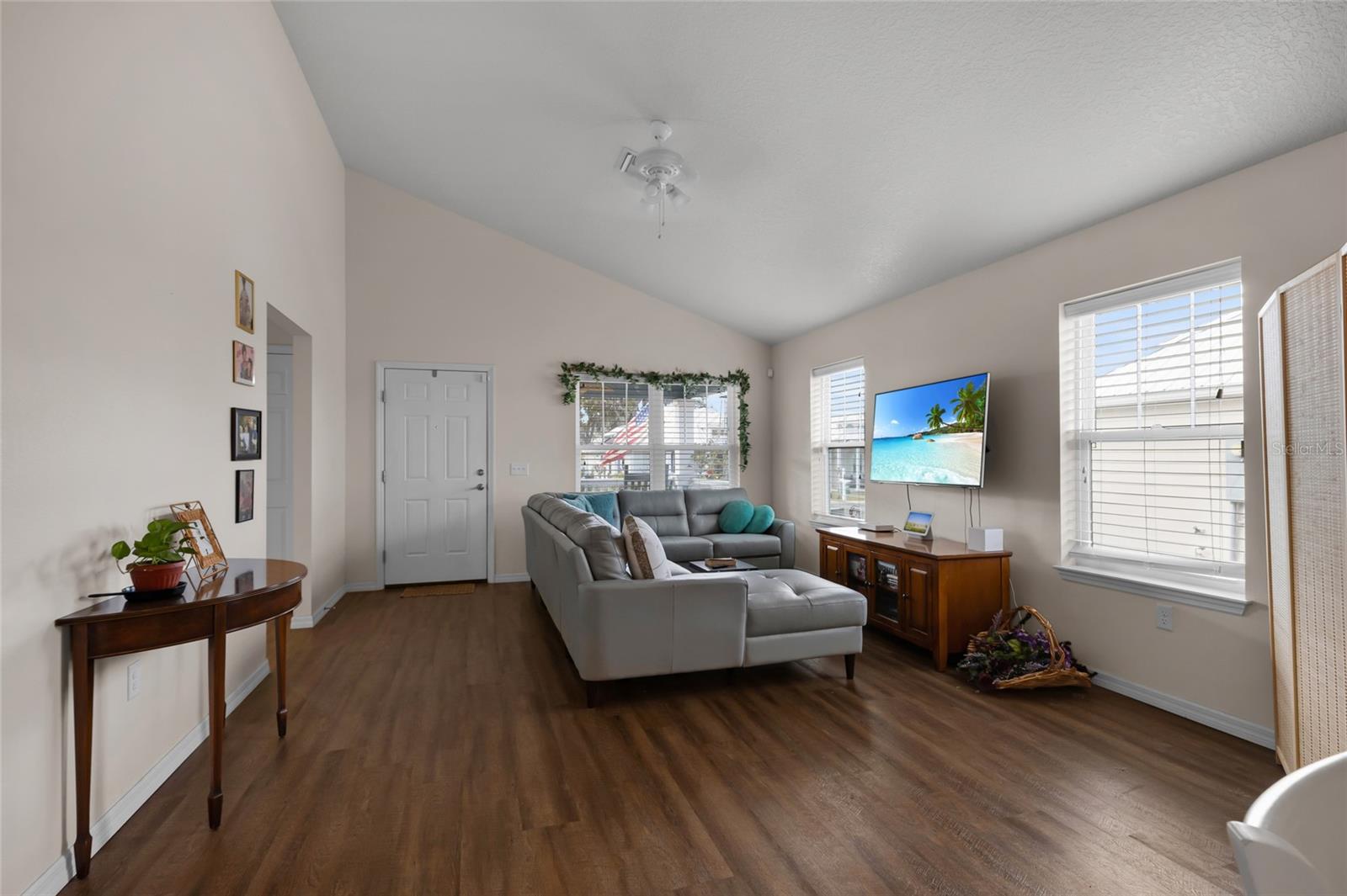 UMATILLA COTTAGES AT WATERS EDGE - Residential