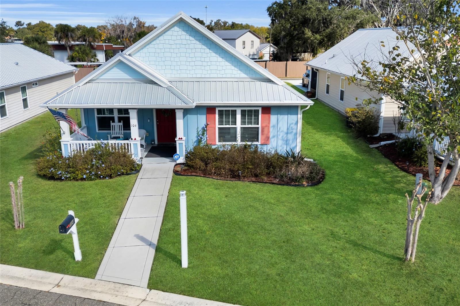 UMATILLA COTTAGES AT WATERS EDGE - Residential