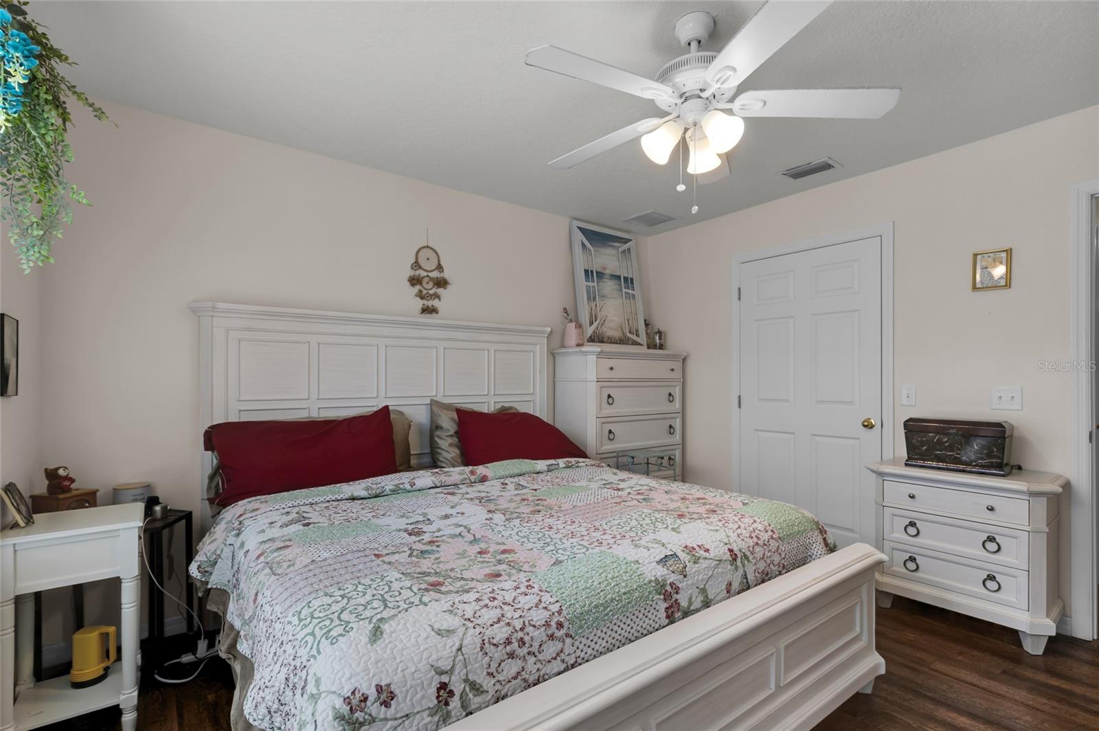 UMATILLA COTTAGES AT WATERS EDGE - Residential