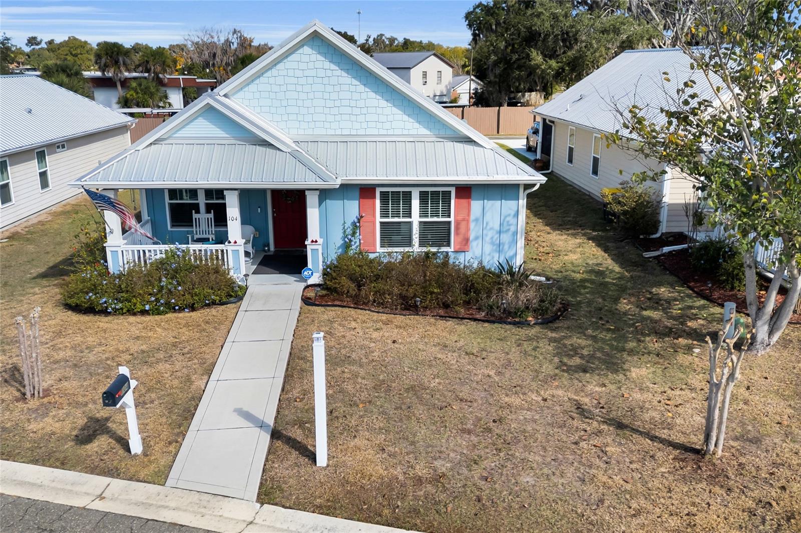 UMATILLA COTTAGES AT WATERS EDGE - Residential