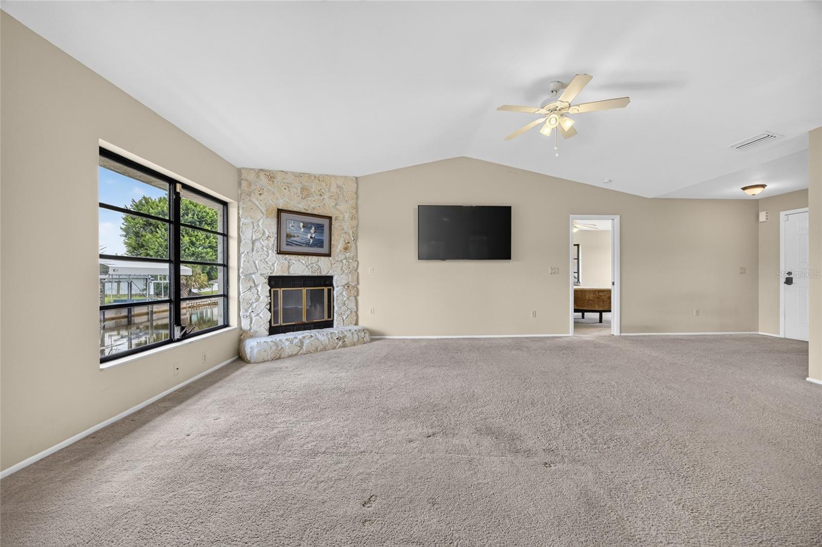 300 TARPON WAY