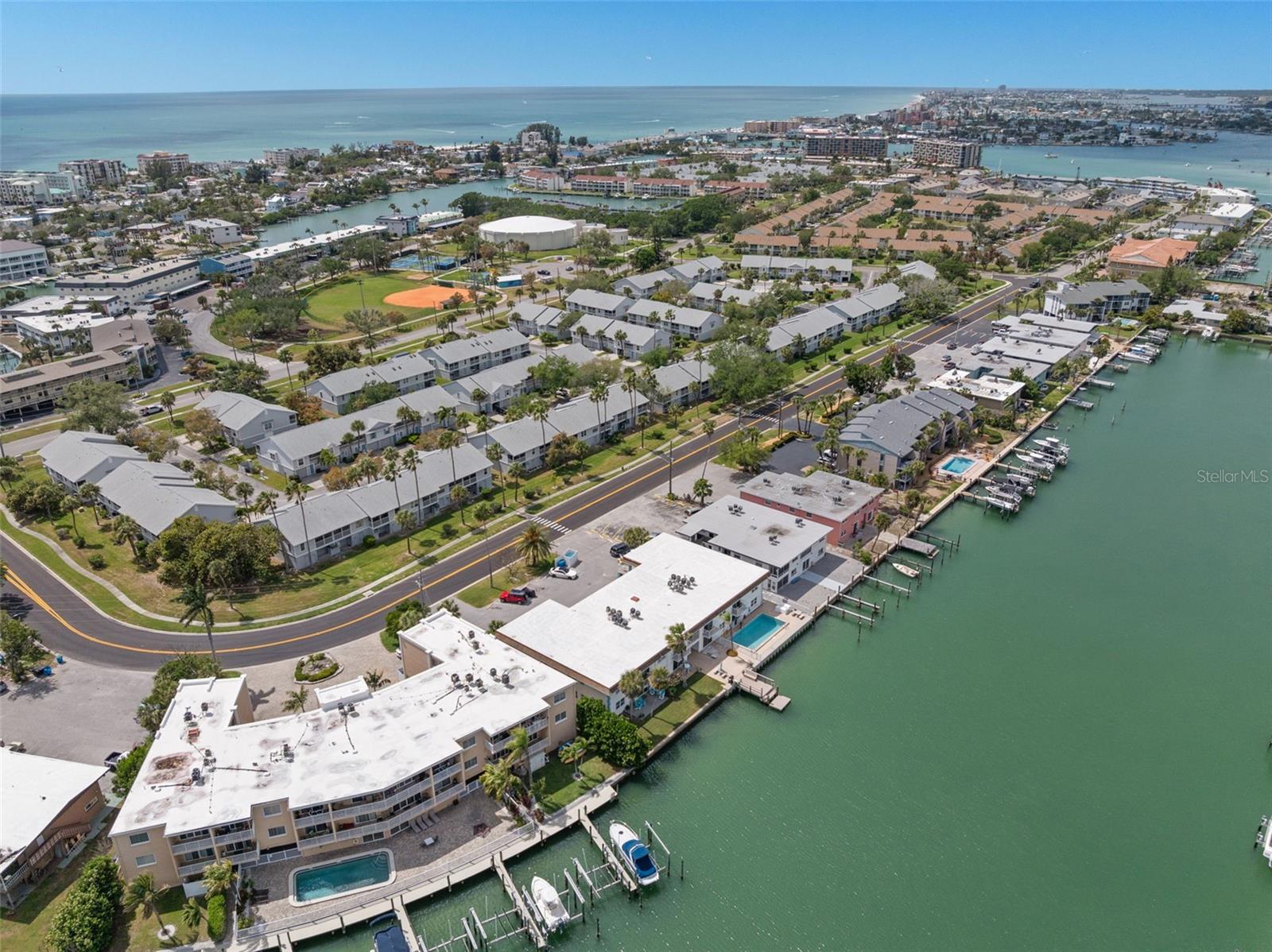 ISLA DEL CAPRI ADULT - Residential