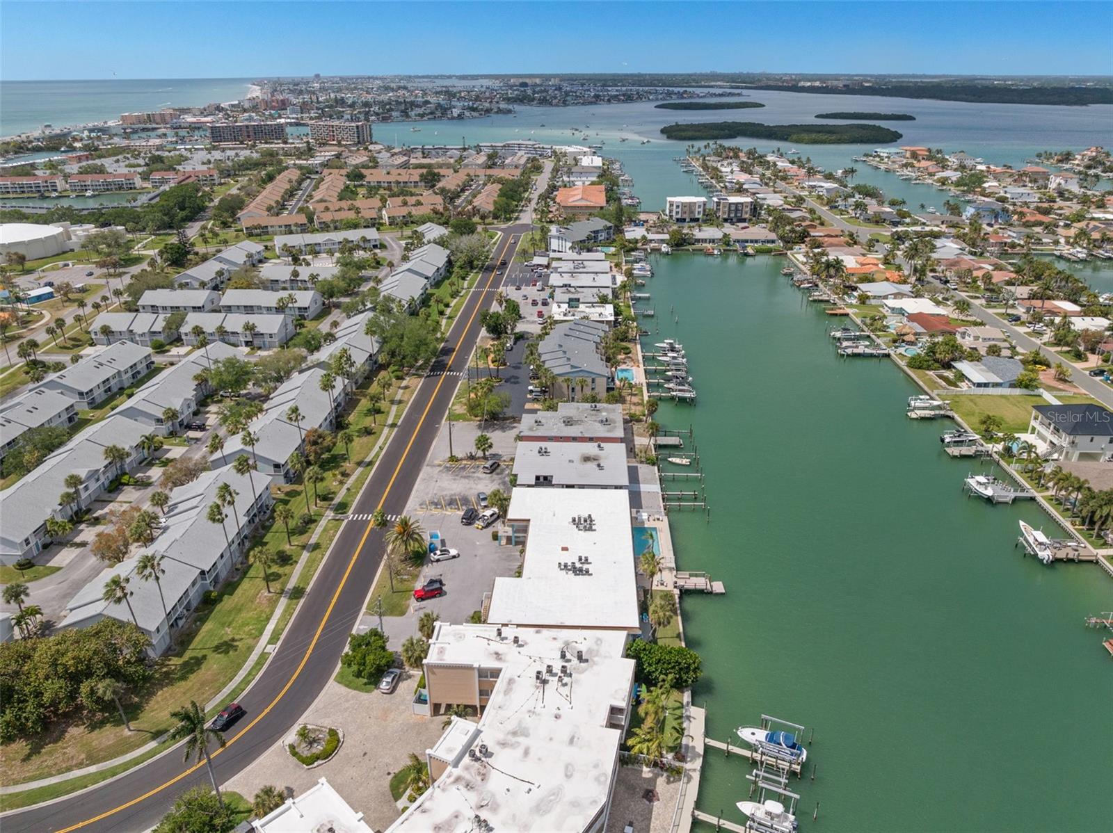 ISLA DEL CAPRI ADULT - Residential