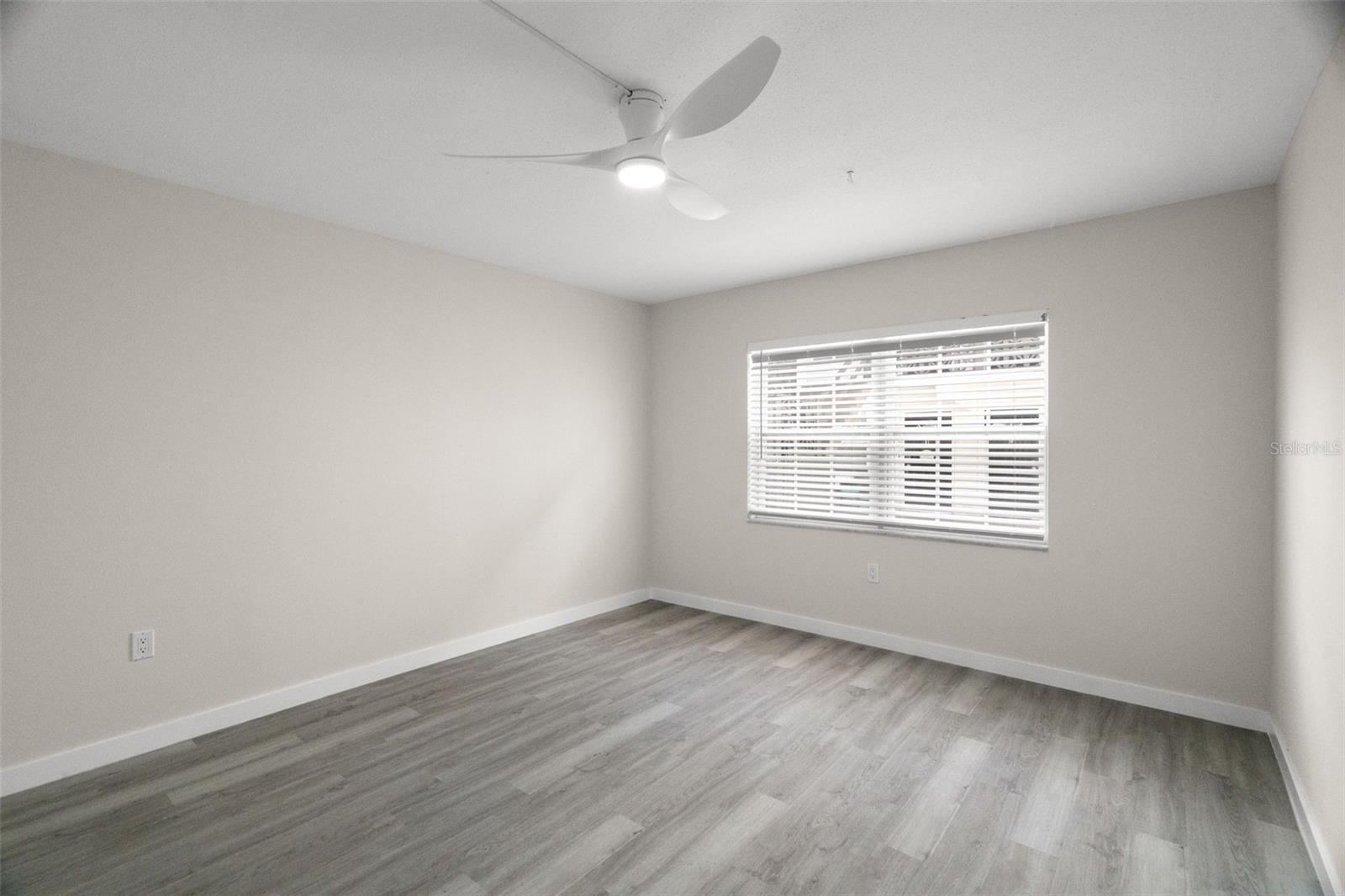 ISLA DEL CAPRI ADULT - Residential