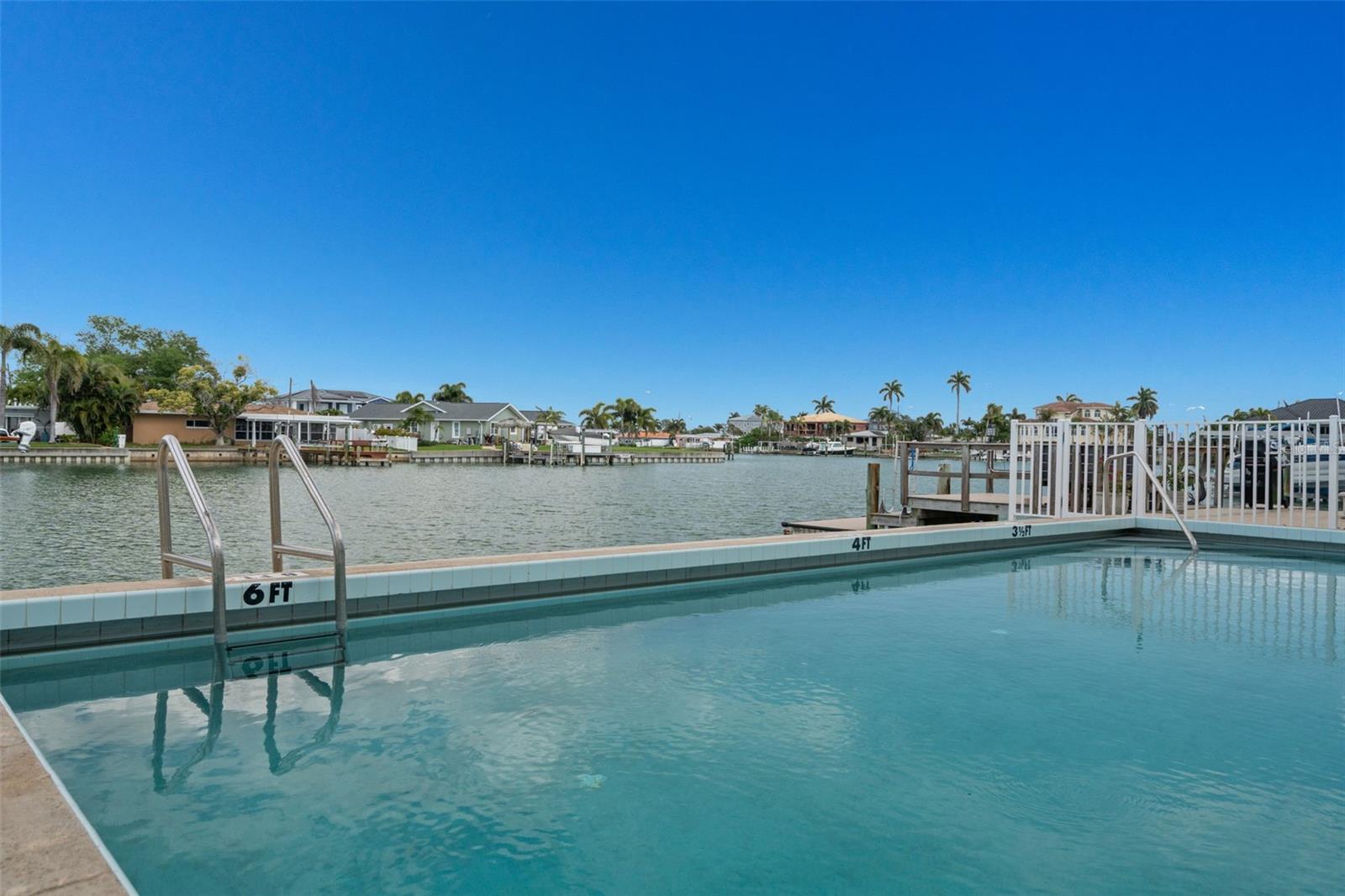 ISLA DEL CAPRI ADULT - Residential