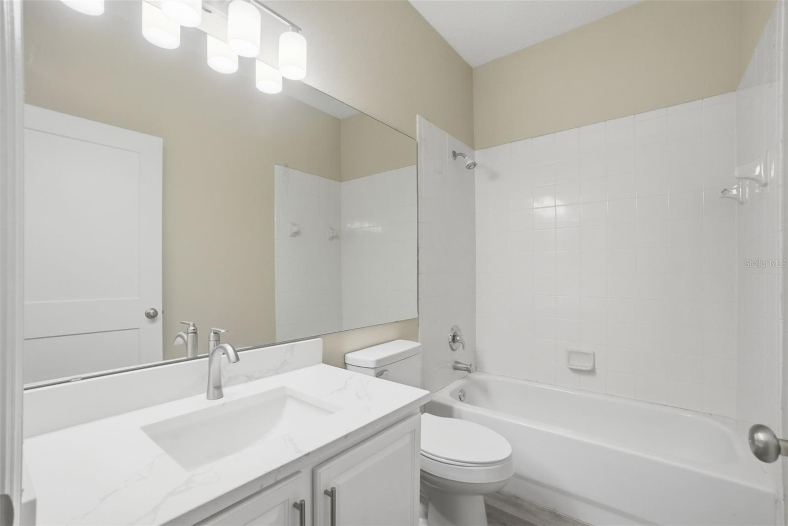 TAVARES PINES AT LAKE SAUNDERS PH 02 - Residential