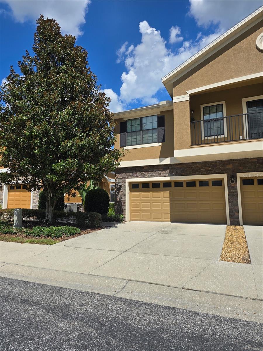 PROFESSIONAL PHOTOGRAPHS TO FOLLOW. Welcome to this beautifully maintained 3-bed, 2.5-bath townhome offering 1,760 sq ft of living in the heart of Fishhawk. Step inside to a spacious main level with tile floors and a large living room that opens through two sets of sliding doors, filling the home with light. Upstairs, the primary suite feels like a retreat with a massive walk-in closet, spa-style ensuite featuring dual sinks, granite counters, a soaking tub, and separate shower. See why the Fishhawk community is so renowned: The community offers access to resort-style pools, tennis, basketball, fitness center, rec spaces, and miles of scenic trails—everything you need right outside your door. Book your tour today!