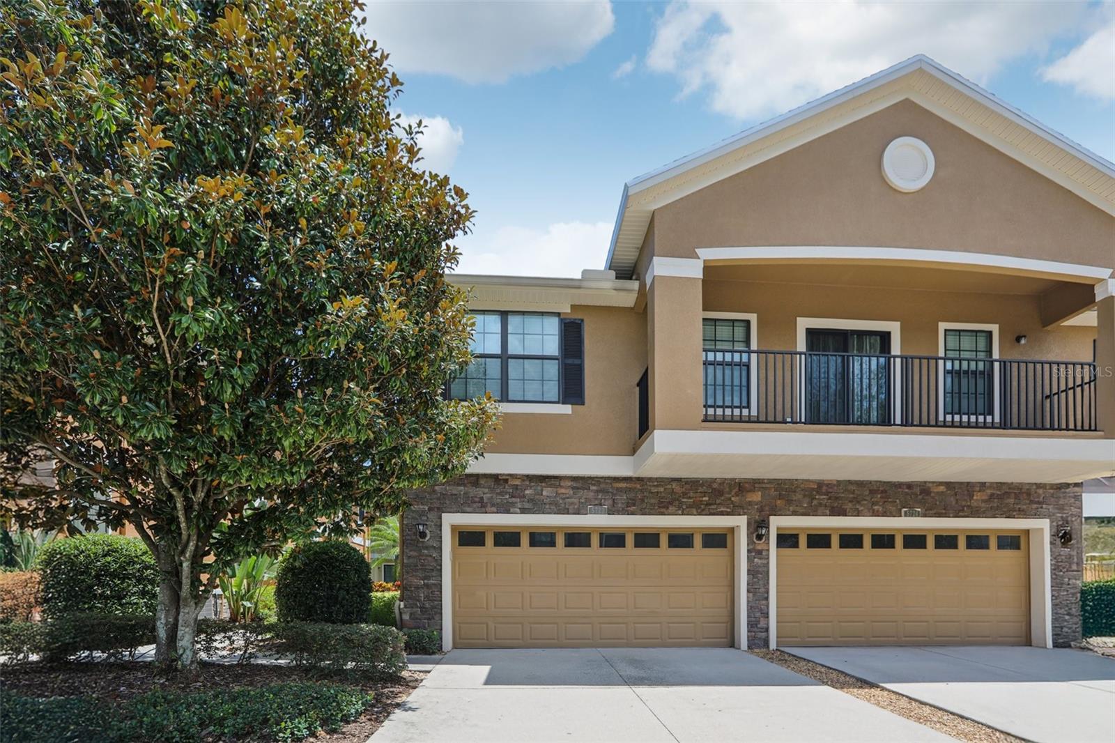 Welcome to this beautifully maintained 3-bed, 2.5-bath townhome offering 1,760 sq ft of living in the heart of Fishhawk. Step inside to a spacious main level with tile floors and a large living room that opens through two sets of sliding doors, filling the home with light. Upstairs, the primary suite feels like a retreat with a massive walk-in closet, spa-style ensuite featuring dual sinks, granite counters, a soaking tub, and separate shower. See why the Fishhawk community is so renowned: The community offers access to resort-style pools, tennis, basketball, fitness center, rec spaces, and miles of scenic trails—everything you need right outside your door. Book your tour today!