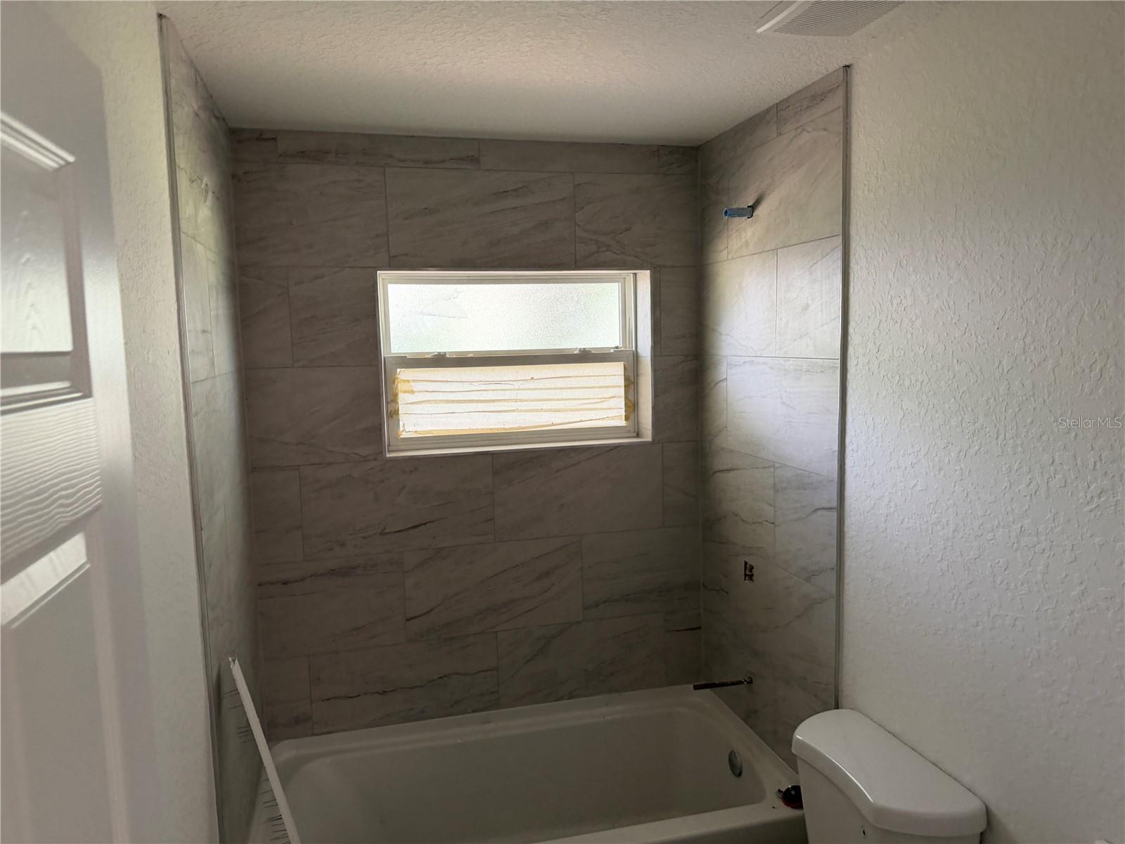BEVERLY HILLS MARKET AREA - Residential Lease