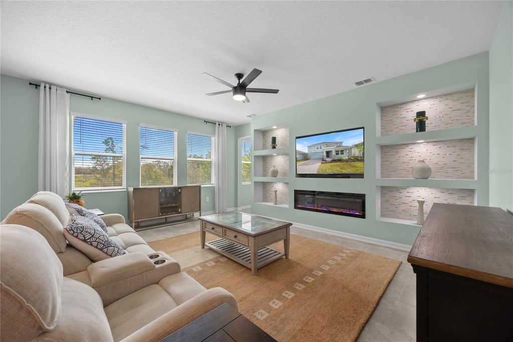 Photo of 157 Aces High Lane, Davenport, FL 33896 (MLS # S5144769)