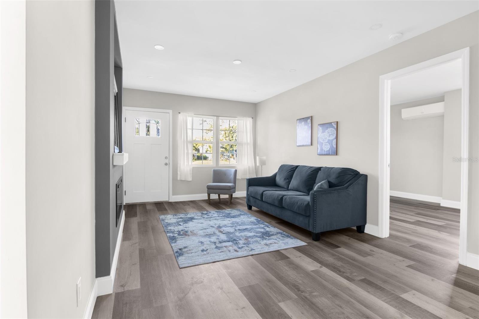 CRESTMONT - Residential