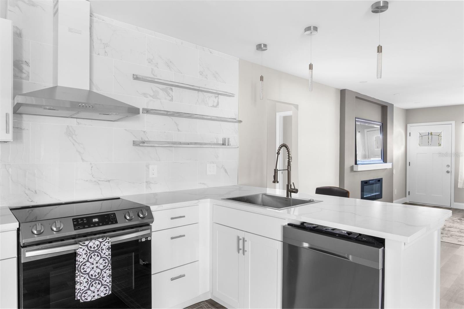 CRESTMONT - Residential