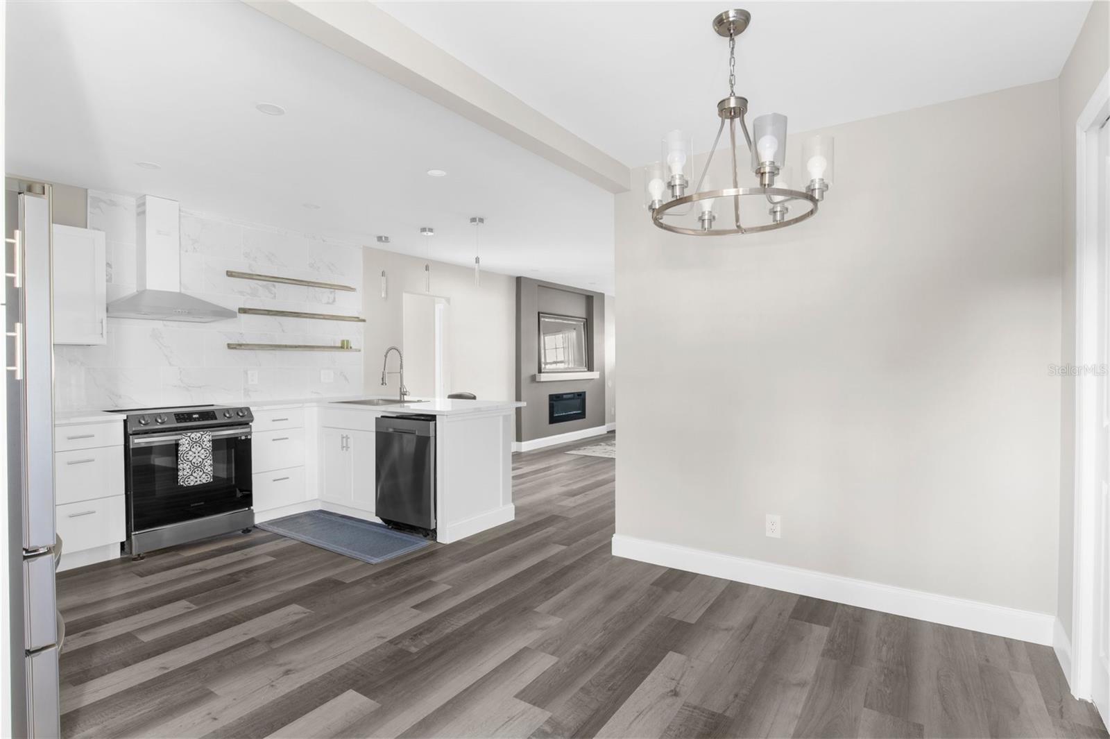 CRESTMONT - Residential