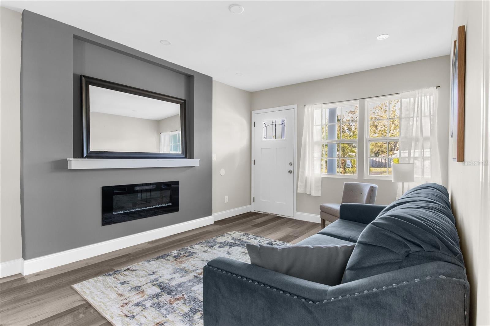 CRESTMONT - Residential